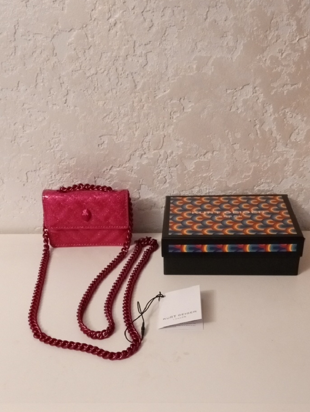 Kurt Geiger Hot Pink Glitter Crossbody with Red Chain - Picture 2 of 7